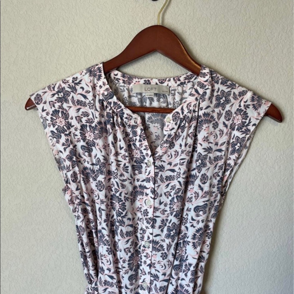 Beautiful Loft Dress - Picture 3 of 6